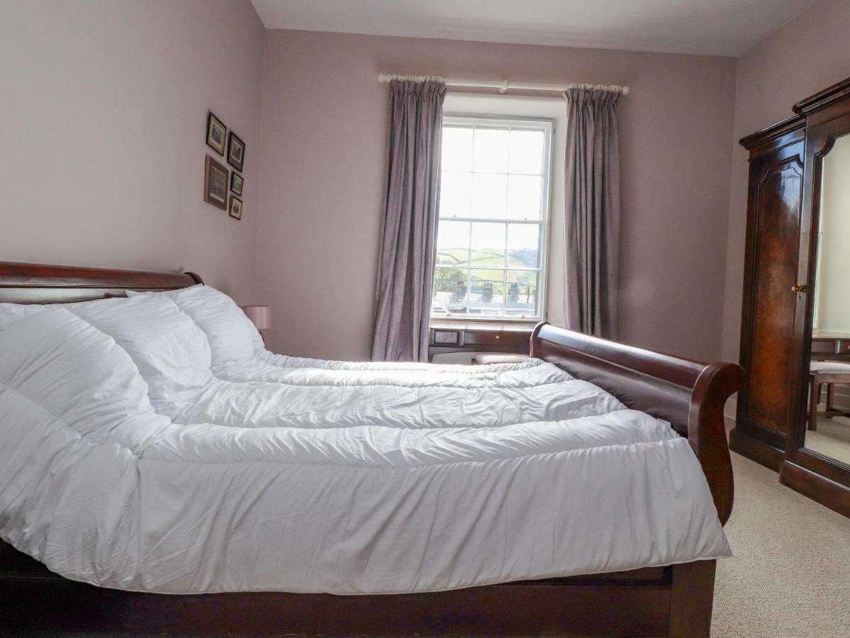 Windyridge Settle